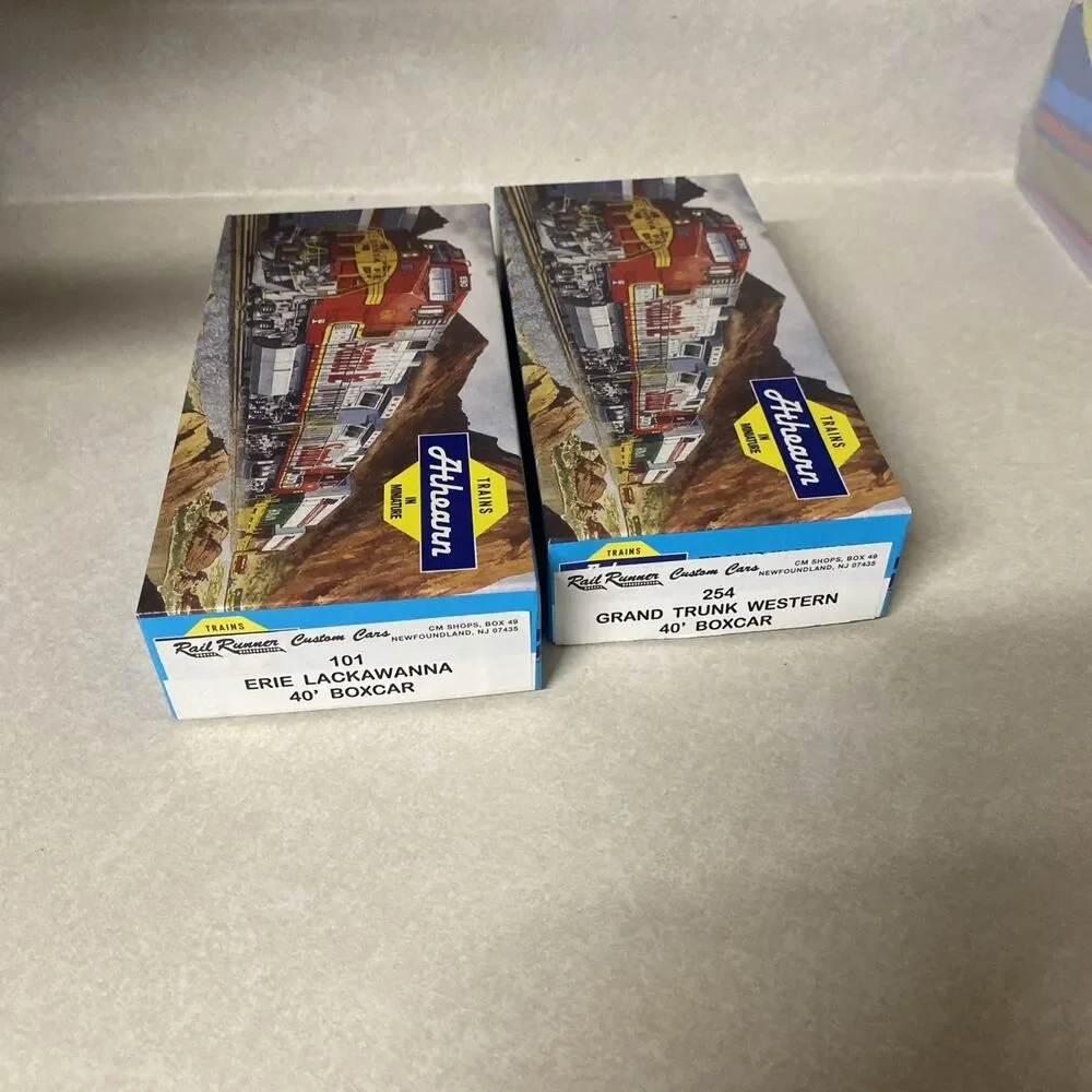 LOT OF 2 Vintage ATHEARN Trains In Miniature HO Vintage Blue Box Erie/G.T.W.